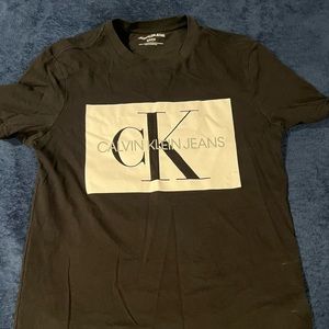 Calvin Klein black t shirt